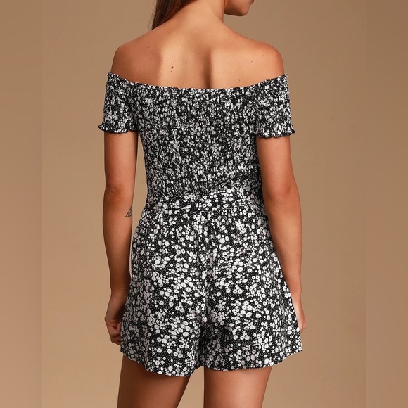 Black and white floral romper - Picture 2 of 4